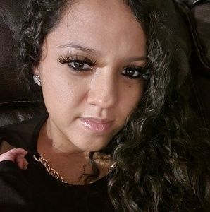 Meet your Posher, Vivi ana